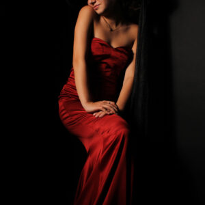 Jasmine Hunis - Feeling Elegant