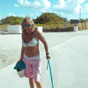 Sara-Sonnenblick-South-Beach-Sunday-Photography-13×19 Sara Sonnenblick - South Beach Sunday