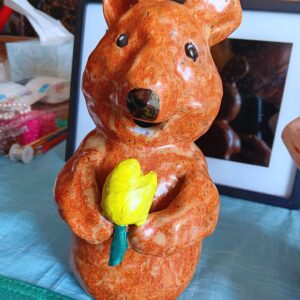 Simone_Nyota_Quokka-Holding-Tulip_3Dceramic Erika Smalley - Quokka Holding a Tulip