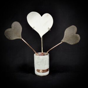 G.manproduction-GiftOfLove-sculpture-12×11.5×4-425-1-scaled G.man production - Gift Of Love